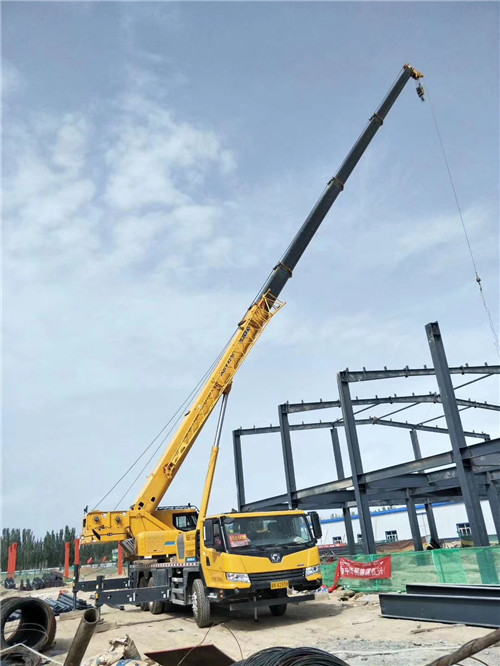 四平市超高层建筑钢结构吊装案例